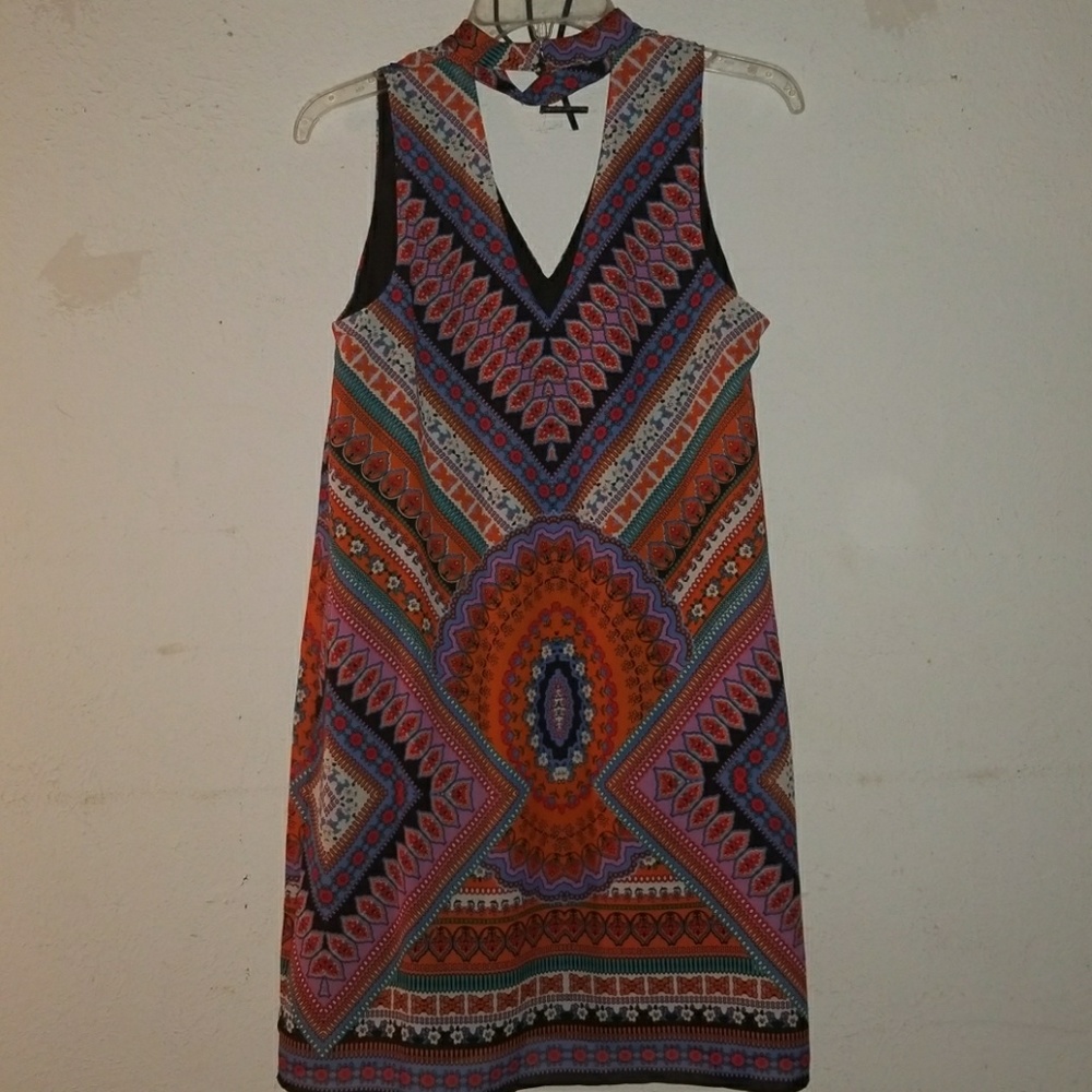 Dress - Picture 2 of 5